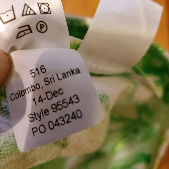 LILLY PULITZER LIZA SHORTS IN HEARTBREAKER PRINT SIZE 2 - Picture 10 of 11